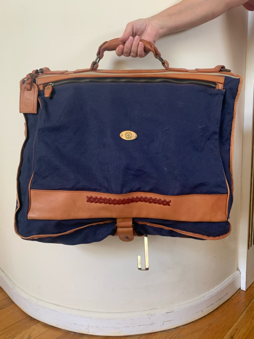 Rare vintage Navy United Colors of Benetton travel bag for suites and jackets